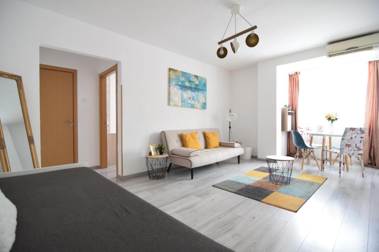 Cozy Apartment Balcescu Bucureşti Ngoại thất bức ảnh