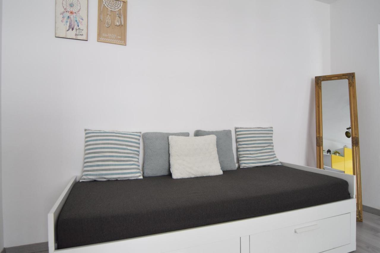Cozy Apartment Balcescu Bucureşti Ngoại thất bức ảnh