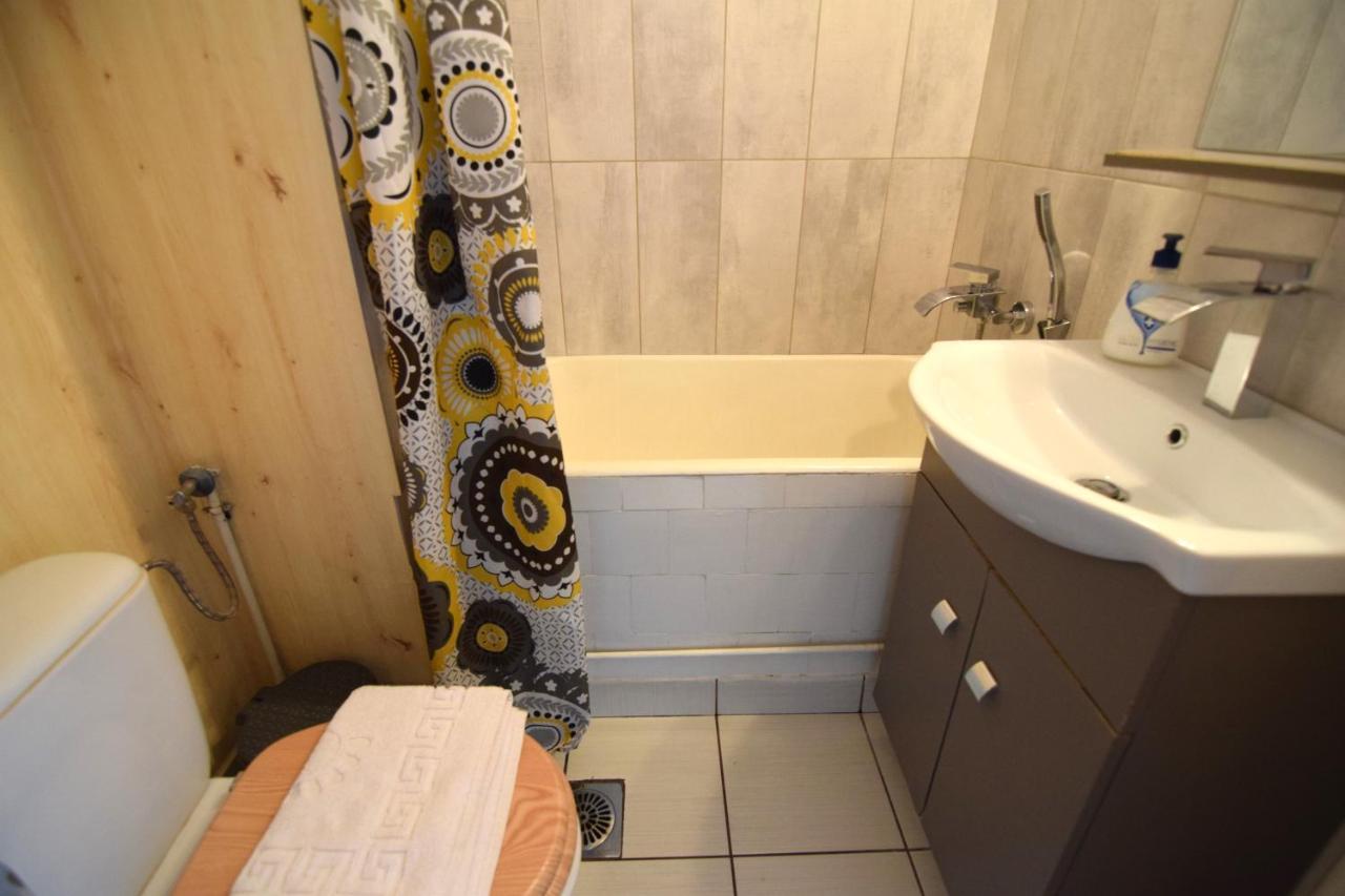Cozy Apartment Balcescu Bucureşti Ngoại thất bức ảnh