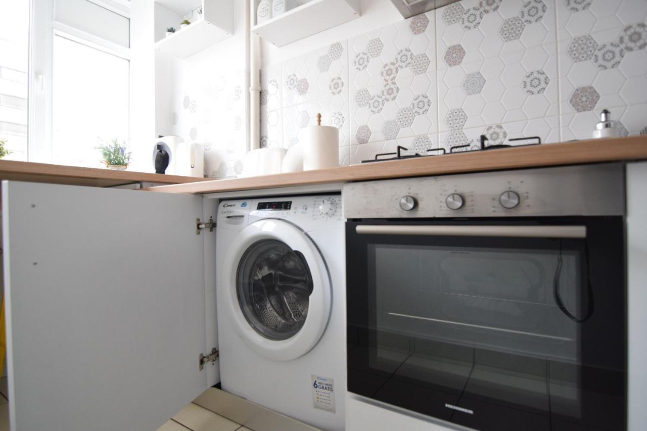 Cozy Apartment Balcescu Bucureşti Ngoại thất bức ảnh
