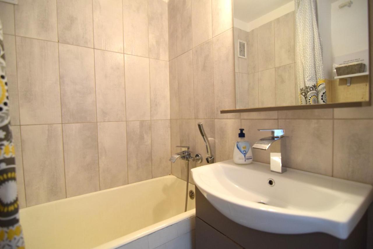 Cozy Apartment Balcescu Bucureşti Ngoại thất bức ảnh